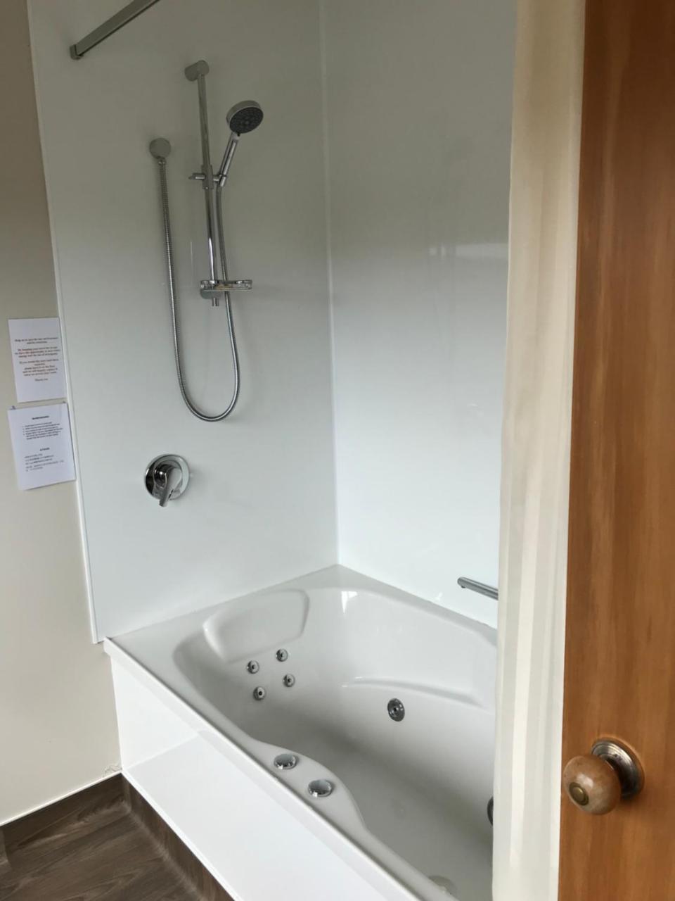 هوكيتيكا Jade Court Motel المظهر الخارجي الصورة